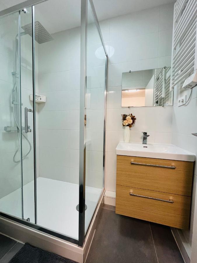 Dream Dwell Paris-Two Bedrooms Apart Near Gare Du Nord Kültér fotó